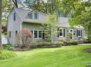 36 Highview Ave, Woodcliff Lake, NJ 07677
