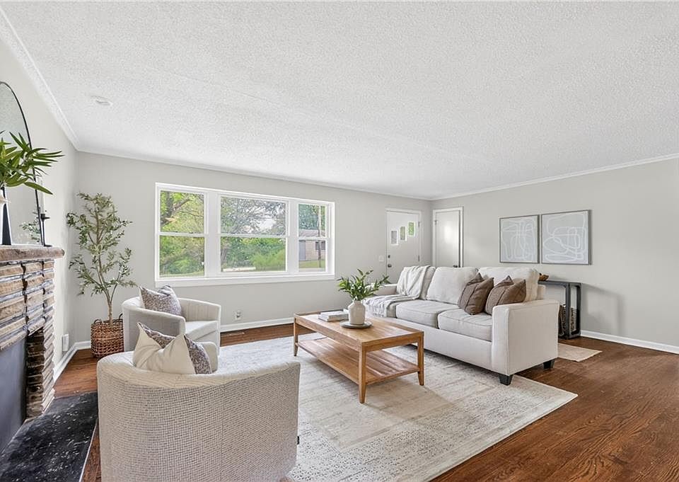 1st image of 8522 Euclid Ave