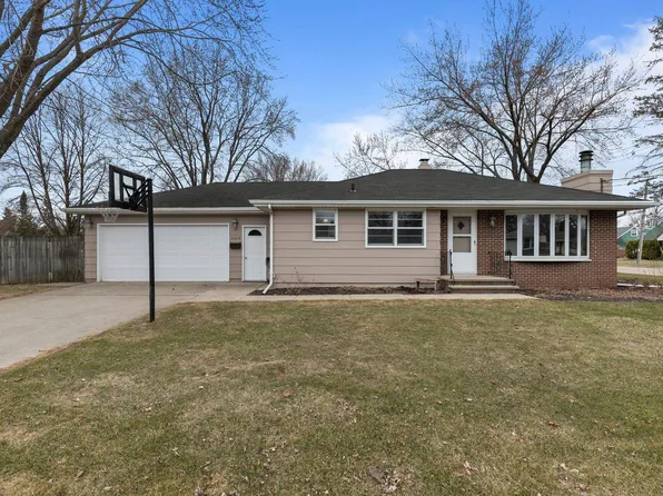 2013 S Henry St, Neenah, WI 54956