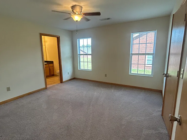 47 Parker Ridge Rd — Photo 12