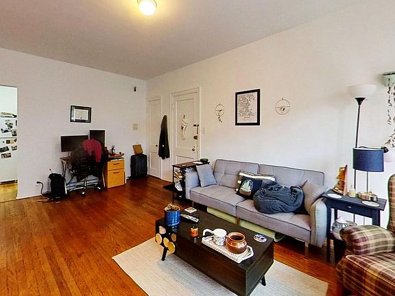 3rd image of 734 W Aldine Ave Al 34/2N