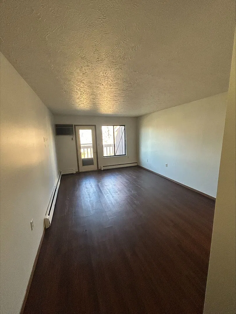 Southside Apartments — Photo 3