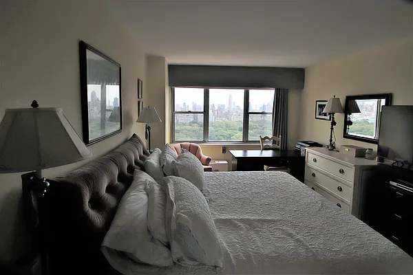 Rented by Jeffrey Mark Peckage Inc. | media 17