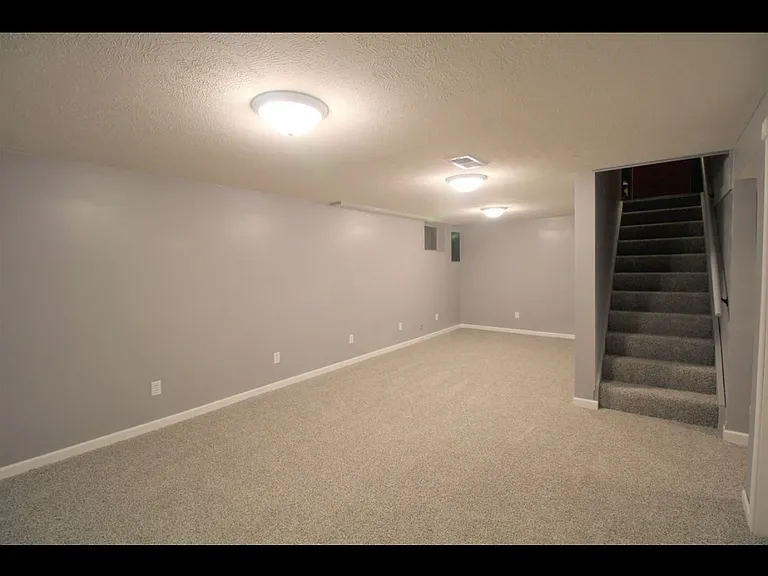 1100 Cold Spring Rd — Photo 7