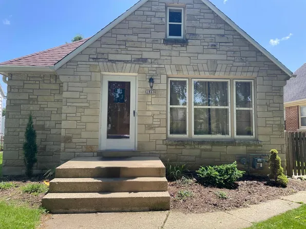 2860 North 77th STREET, Milwaukee, WI 53222