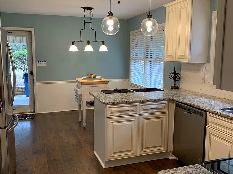 3321 Huntleigh Dr — Photo 5