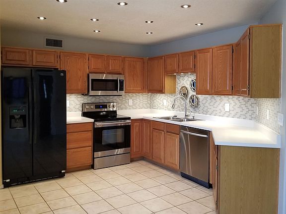 4th image of 18635 N 42nd Pl