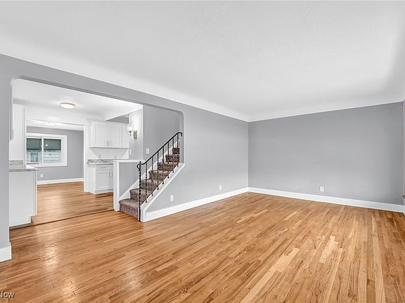 3rd image of 30042 Truman Ave