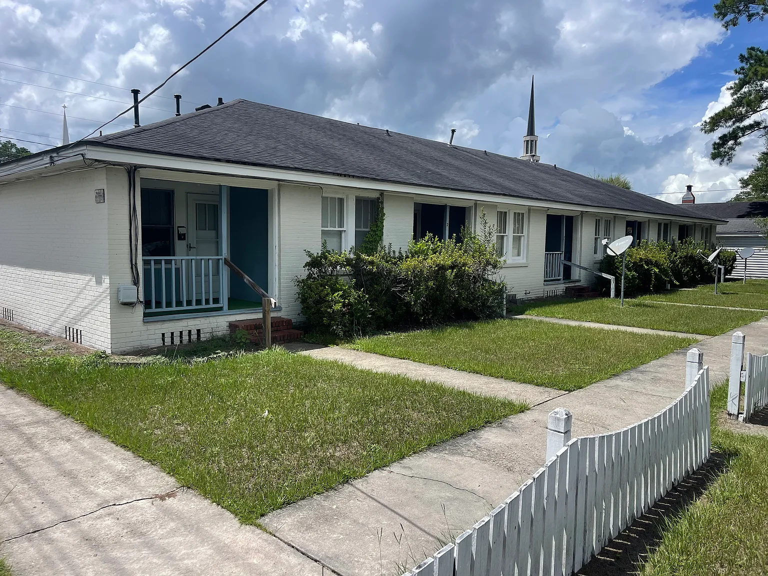2 bed, 800 sqft, $700 — Photo 1