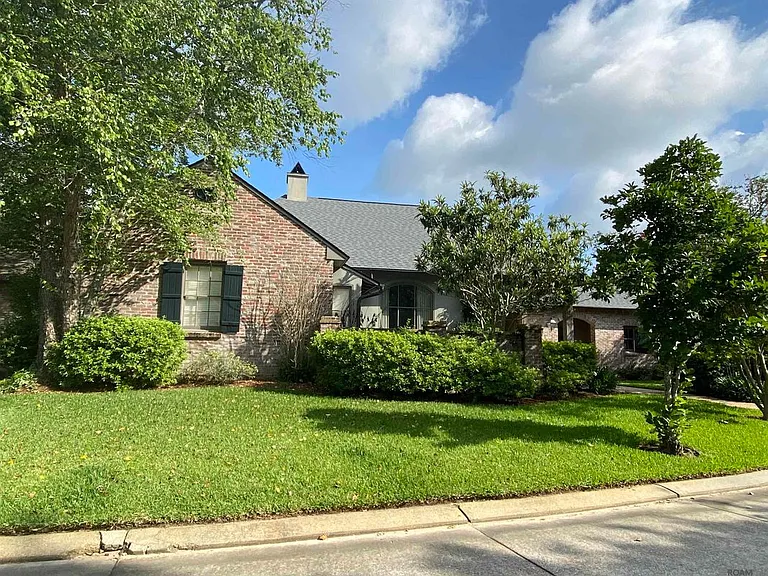 17951 Grand Cypress Creek Ave — Photo 3