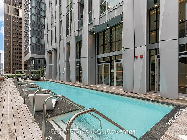 1 Yorkville Ave #3507 — Photo 18