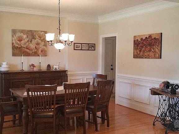 Dinning Room 12,4'x 15,2'