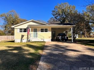 1305 Lee St, Dewitt, AR 72042