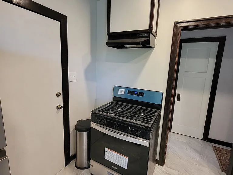 435A W Auer Ave — Photo 10