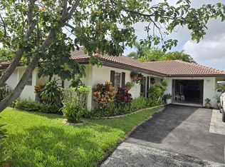 304 Knob Hill Blvd, Boca Raton, FL 33431