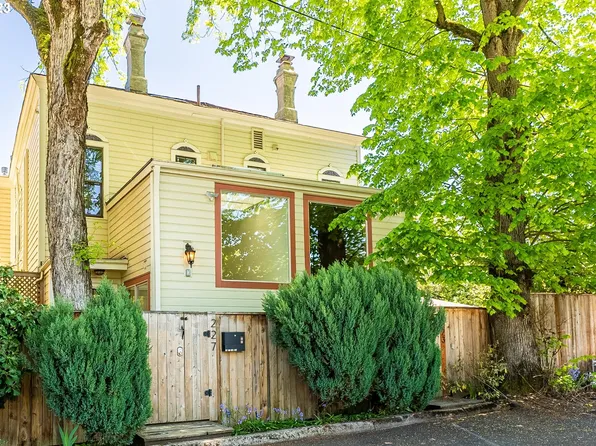 227 NW 18th Ave, Portland, OR 97209