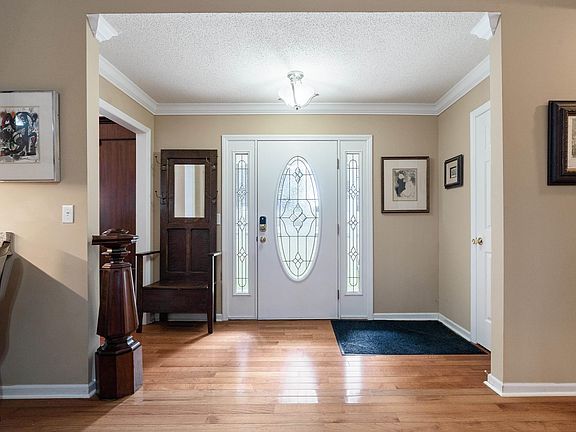 4th image of 267 Austin Dr