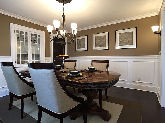 3rd image of 21 Crescent St #1B