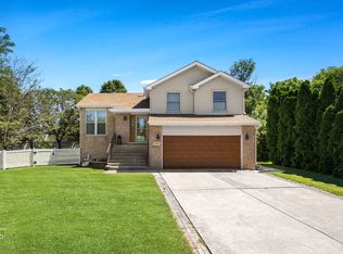 649 Wild Indigo Ave, Romeoville, IL 60446