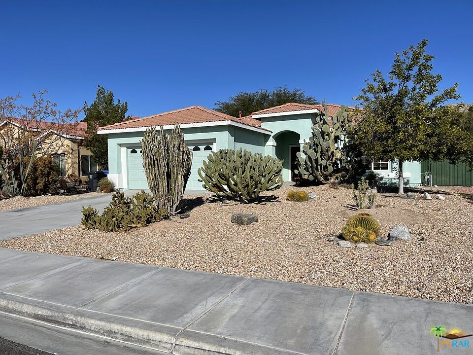 1st image of 65600 Avenida Cadena