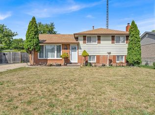 5770 Queen Elizabeth Dr, Windsor, ON N8T 1N7