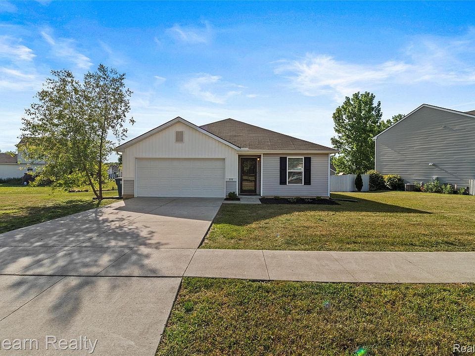 1st image of 595 Rockway Dr