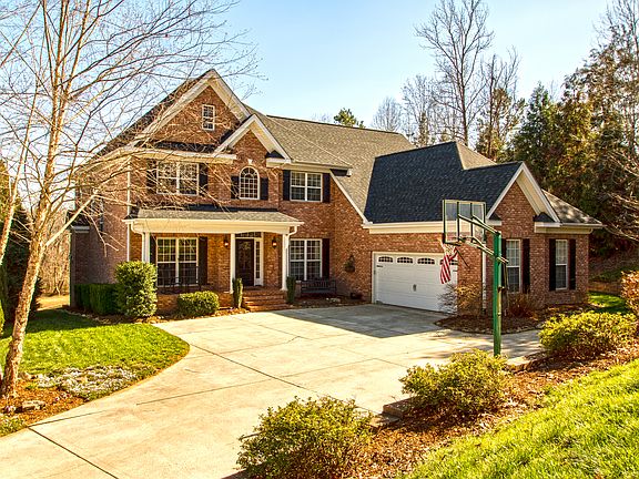 3rd image of 7280 Willow Brook Ct
