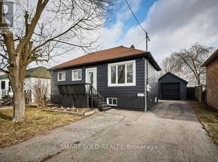 761 Rowena St, Oshawa, ON L1H4Z3