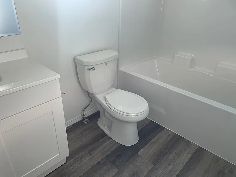 811 3rd Ave NE — Photo 3