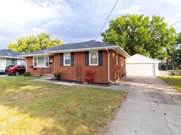 7017 Winston Ave, Urbandale, IA 50322