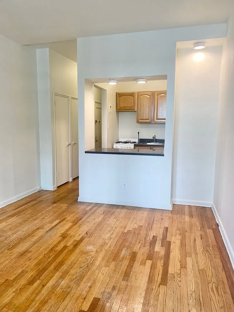 97 Lexington Avenue — Photo 1