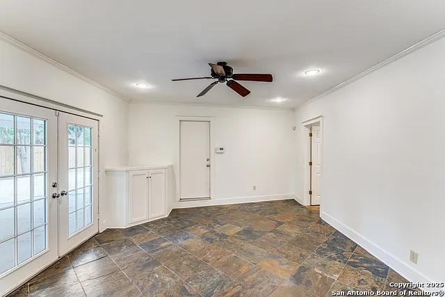 3 bed, 2.0 bath, 2036 sqft, $3,400 — Photo 4