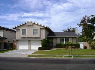 17401 Almelo Ln, Huntington Beach, CA 92649