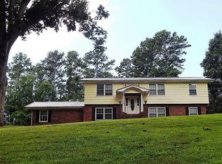 5052 Whispering Pines Dr, Gainesville, GA 30504