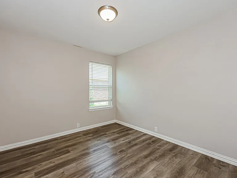 1813 Sparrow Ln — Photo 14