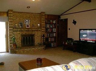 550 Pierce Rd, Red Oak, TX 75154