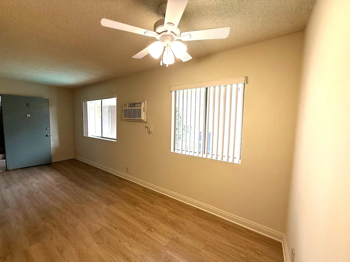 Building Photo - 6255 Fulton Ave #6