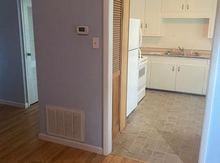 1105A Showalter Rd, Yorktown, VA 23692