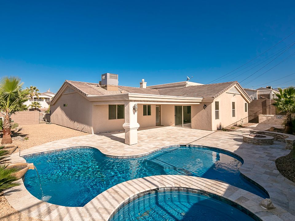 1st image of 1900 Cabana Dr
