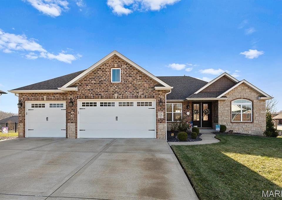 1st image of 124 Stonebridge Bluff Dr