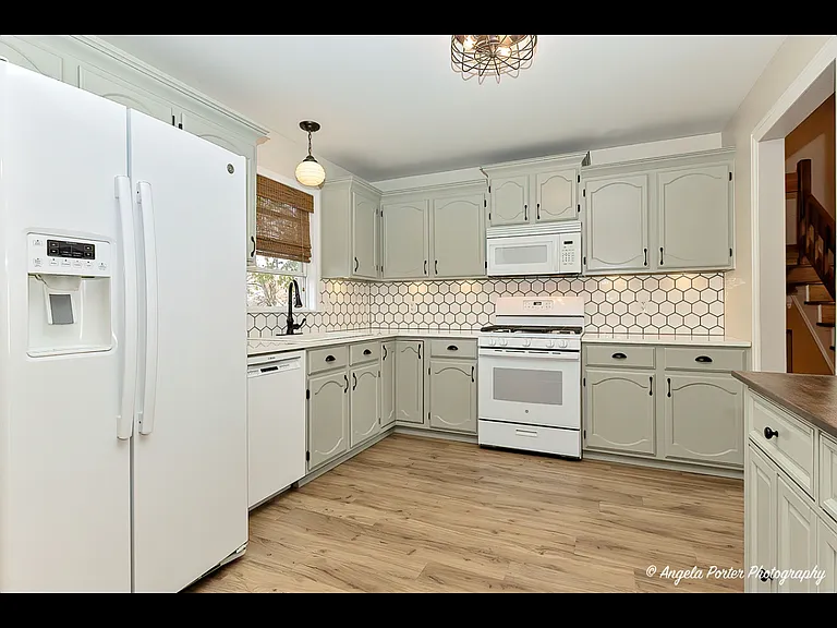 203 Springbrook Ct — Photo 10