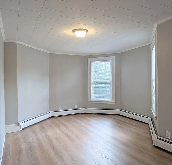 129 College Ave — Photo 5