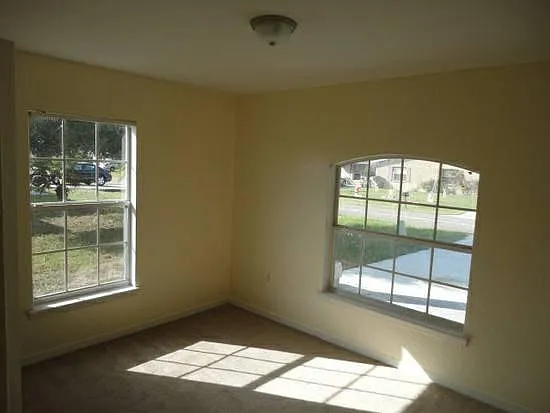 318 Caldbeck Way — Photo 3