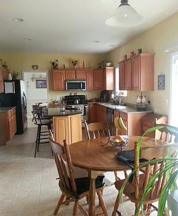 Eat in country kitchen perfect for entertaining