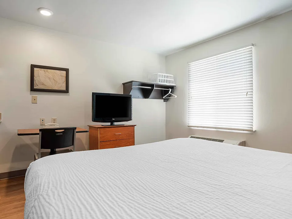 Studio Suite - 1 Queen Bed