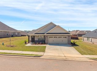 1972 Hidden Lakes Dr, Opelika, AL