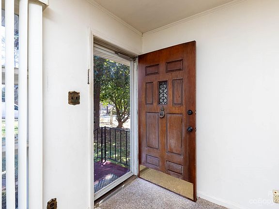 4th image of 1180 Westover Cir