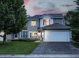 390 Wilderness Dr, Chaska, MN 55318
