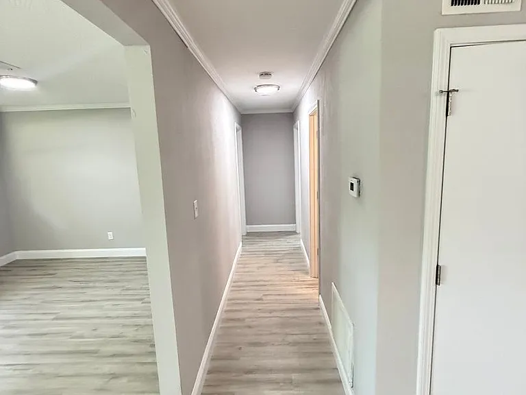 1477 E Lindberg St — Photo 7