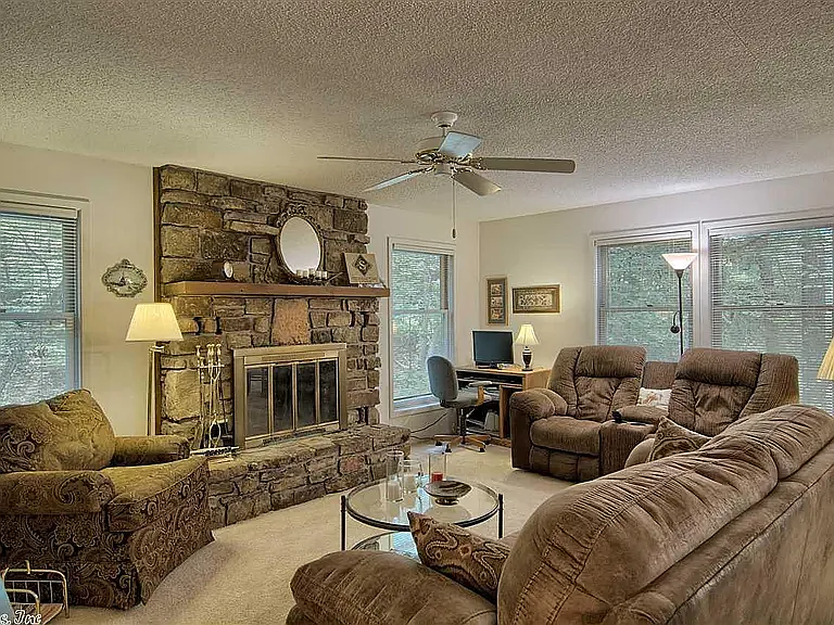 3 bed, 1627 sqft, $1,700 — Photo 4